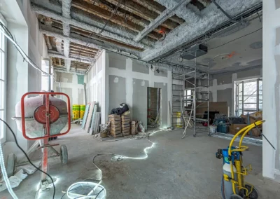 BATIMATOS réalise l'isolation thermique et installe un faux-plafond acoustique Faubourg Saint-Honoré à Paris.