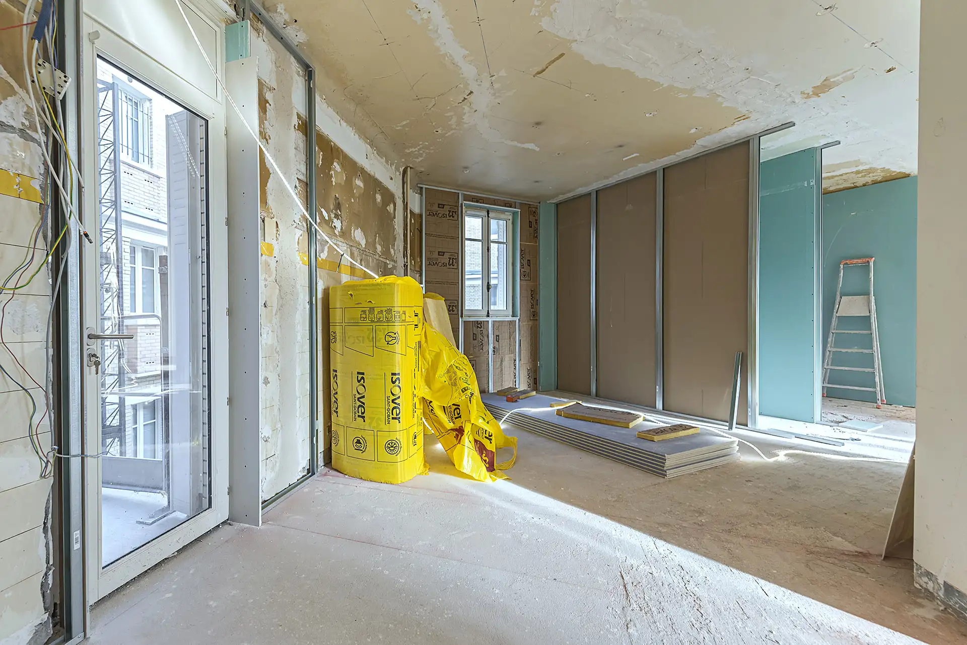 Photo 19 des travaux d’isolation thermique par l’intérieur, pose de faux-plafonds et cloisons distributives pour un particulier Rue Raynouard.