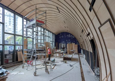 Photo 12 de l’installation d’une structure métallique cintrée de la chapelle d’un EHPAD parisien par BATIMATOS